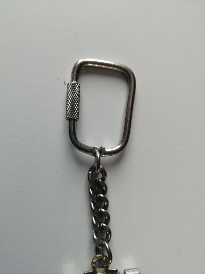 porte-clé voiture renault - photo numéro 3