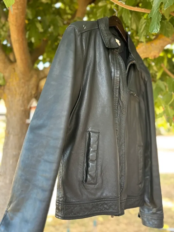 Veste en cuir noire - photo numéro 4