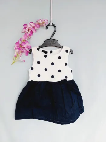 Très belle robe Kiabi 12 mois