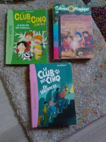 Lot de 3 livres le club des cinq et la cabane magique