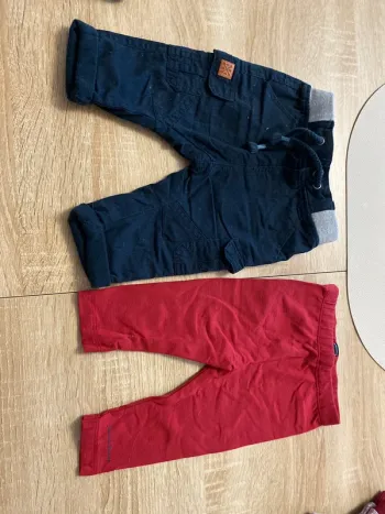 Lot de 2 pantalons taille 3 mois