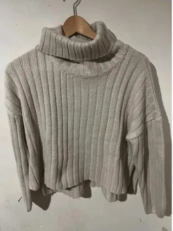 Pull  tendance  hiver  - taille  XS