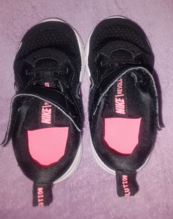 Baskets bébé noires/rose  Nike