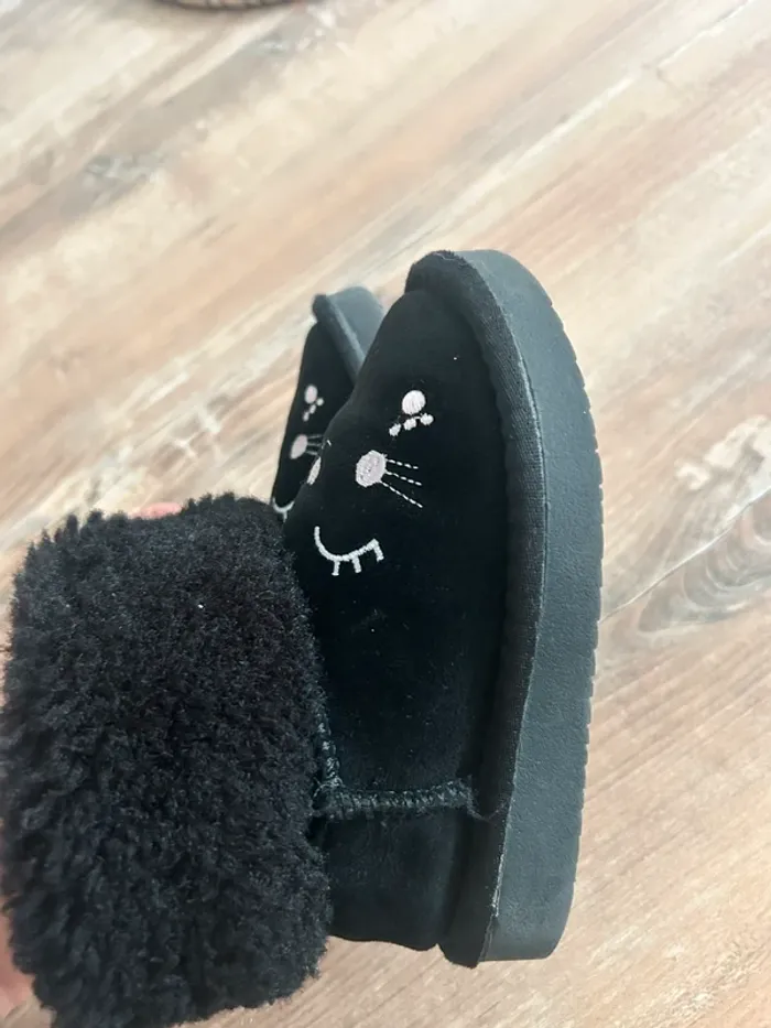 Bottines fourrées taille 24 - photo numéro 3