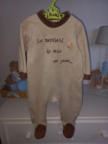 Pyjama / Dors bien / Grenouillère excellent état garçon taille 6 mois