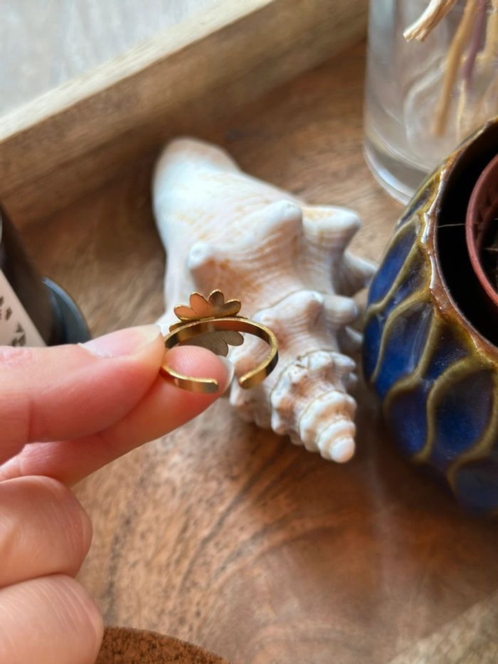 Bague fleur dorée ajustable – Acier inoxydable 316L neuves - photo numéro 8