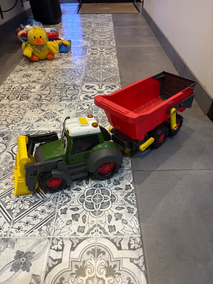 Jouet tracteur