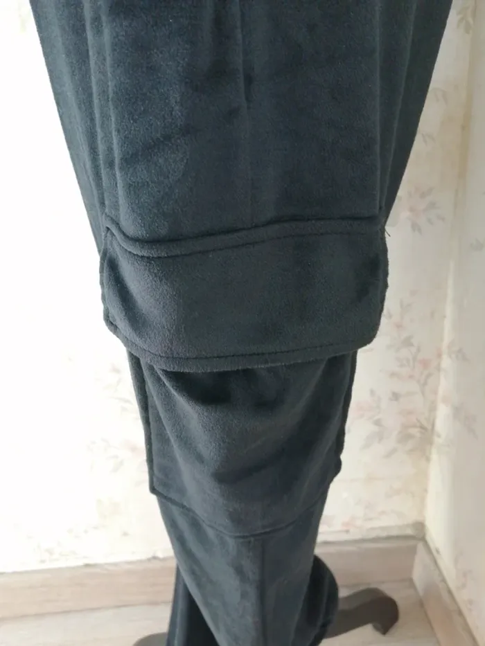 Pantalon de jogging noir style cargo en velours / sans marque / (L-XL) - photo numéro 5