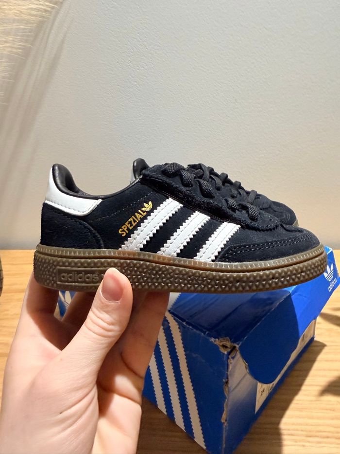 Adidas Spezial