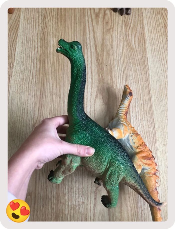 Deux gros dinosaures - photo numéro 5