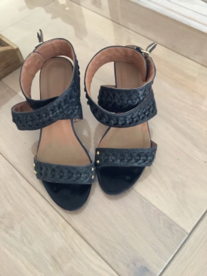 Sandales ouvertes noires