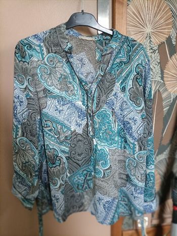 Chemisier bleu blanc gris à motif