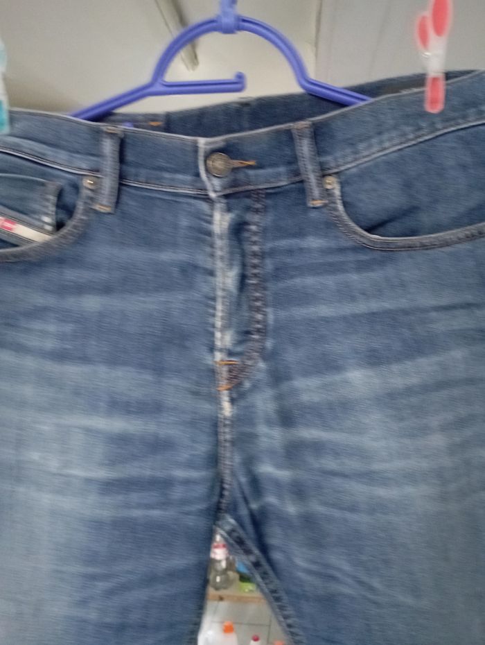 Jean  Diesel taille 40 - photo numéro 5