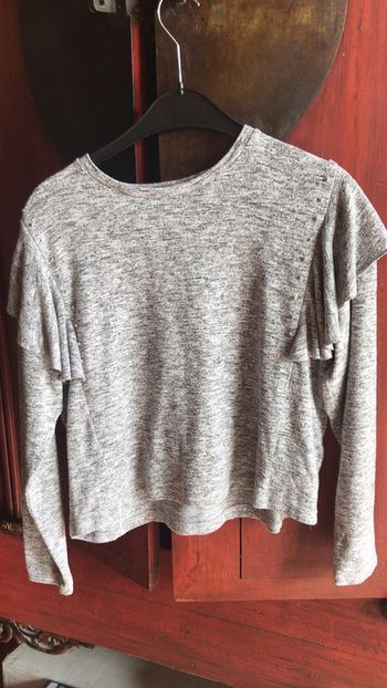 Pull avec volants marque Jennyfer taille s