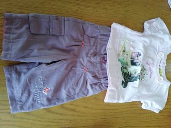 Ensemble pantalon et t-shirt