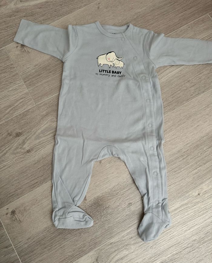 Lot de pyjamas été fin 6 mois - photo numéro 2