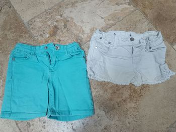 Mot de 2 shorts fille 4 ans 