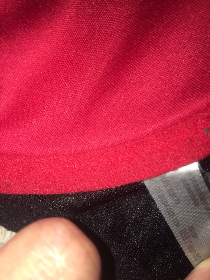 Soutien gorge rouge et noir - photo numéro 3