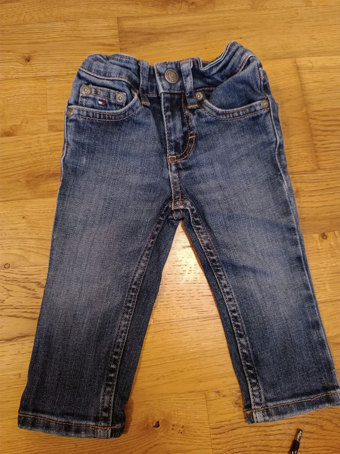 Jeans Tommy Hilfiger Taille 6 mois
