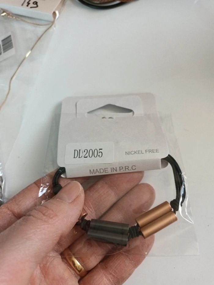 Bracelet fantaisie rose gold et noir - photo numéro 2