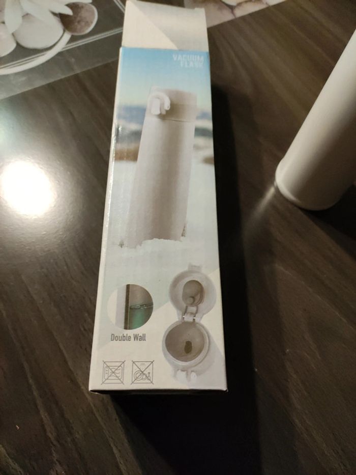 Bouteille isotherme neuve - photo numéro 3