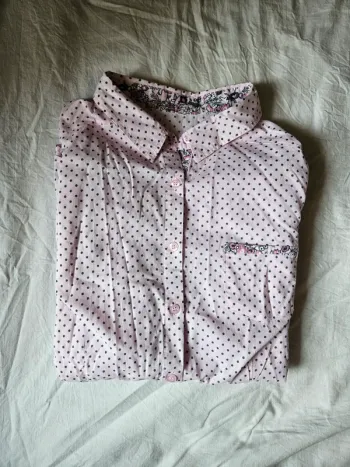 Chemise rose a motif
