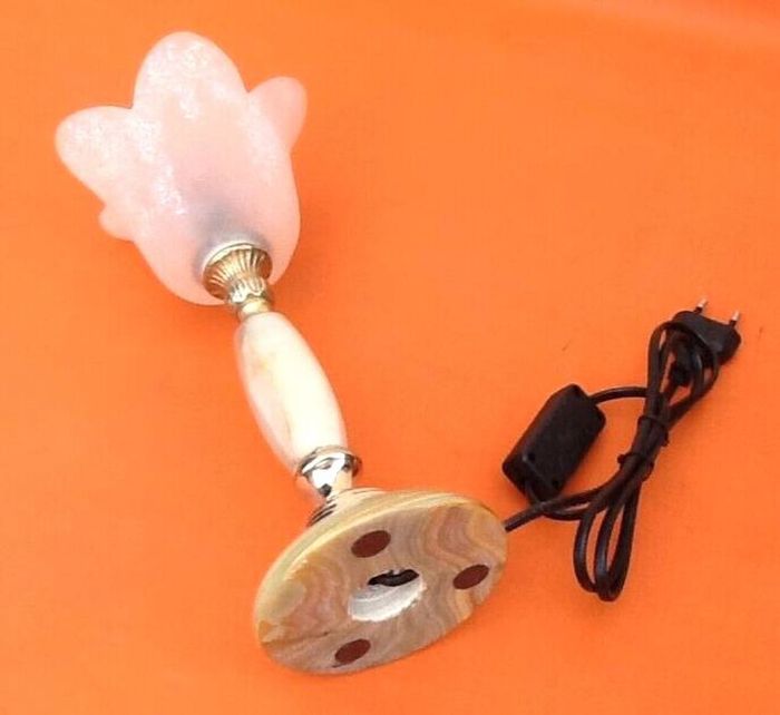 Lampe tulipe Pierre d' onyx et laiton - photo numéro 6