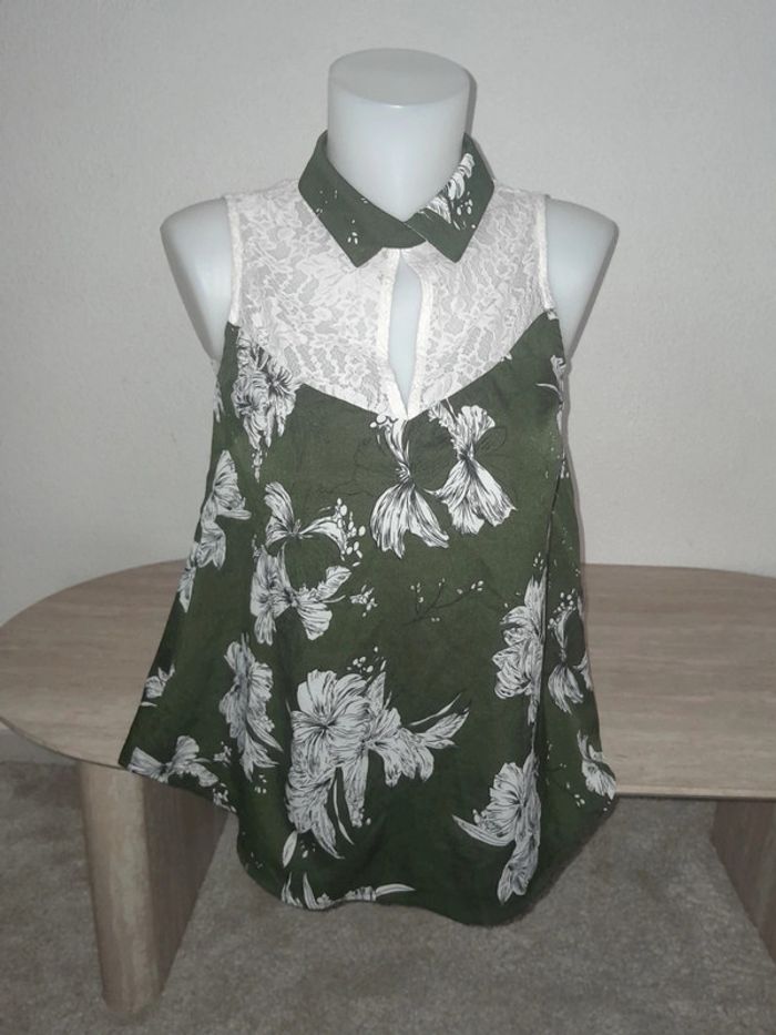 Blouse sans manches col chemise💫dentelle 💫Taille 36