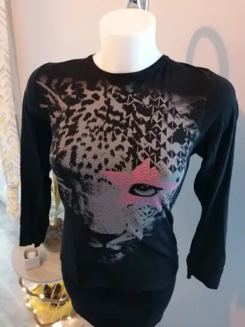 Tee shirt