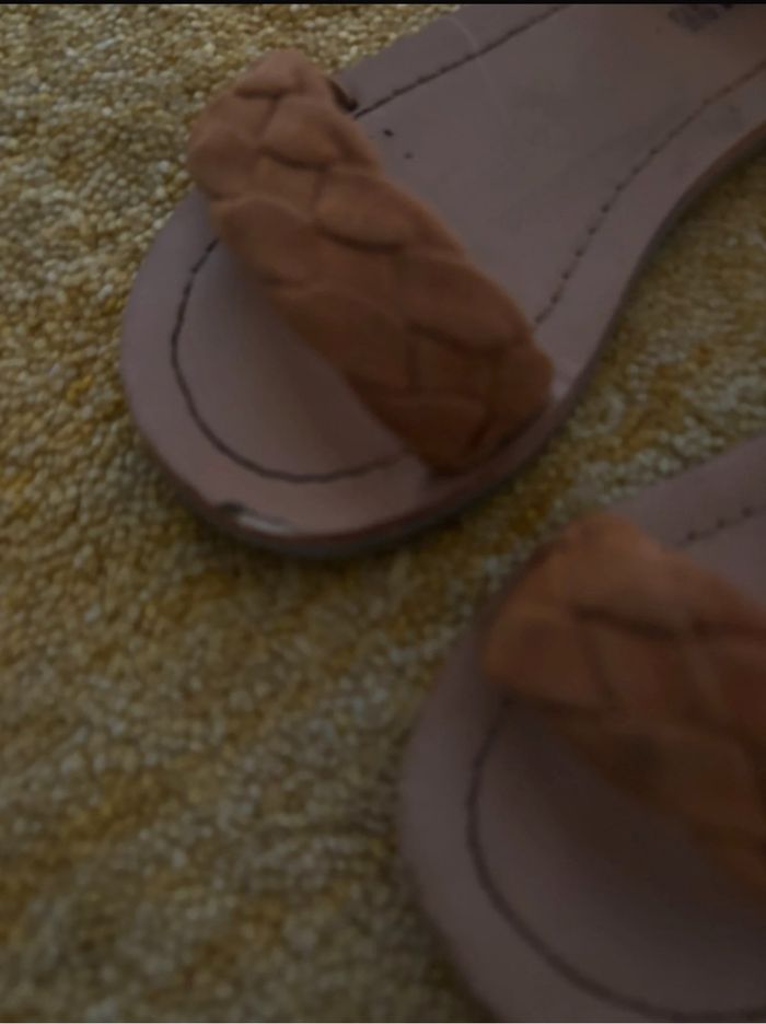 Lot sandales fille taille 25 - photo numéro 6