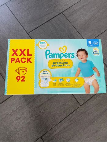 Pack de 92 couches Pampers premium protection taille 5 T5