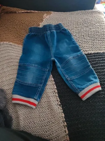 Jeans avec rayures taille 6 mois