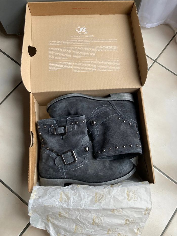 Neuves - bottines BATA nubuck grises 38 - photo numéro 13