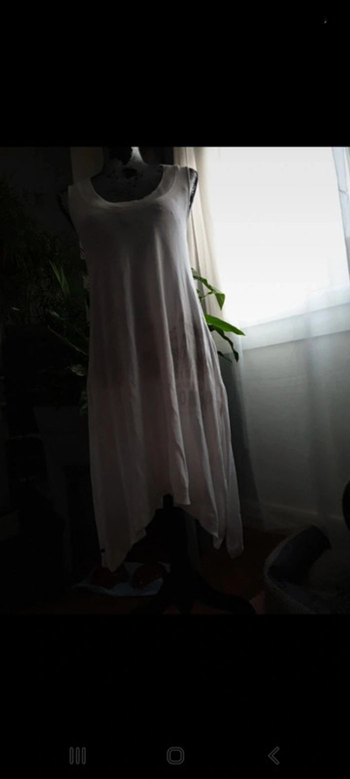 Robe sans manche - photo numéro 2