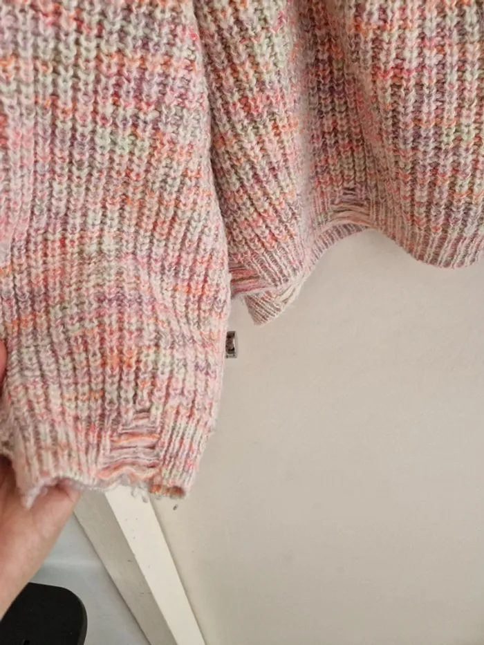 Pull chiné multicolore dechiré épaule dénudé taille M - photo numéro 3