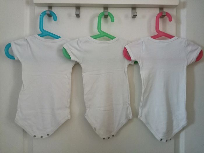 Lot 3 bodies Petit Bateau x Keith Haring 12m - photo numéro 5