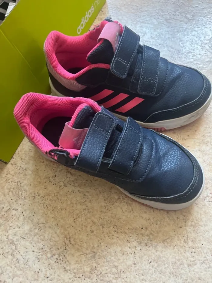 Basket adidas enfant taille 31