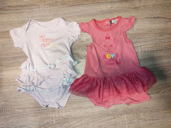 Lot combinaisons bodie 12 mois