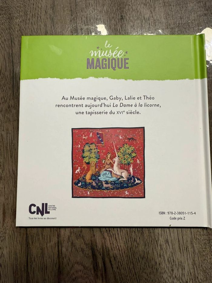Livre McDo : la dame à la licorne - photo numéro 2
