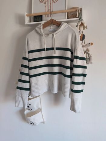 Pull capuche rayé