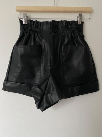 Short taille haute simili cuir