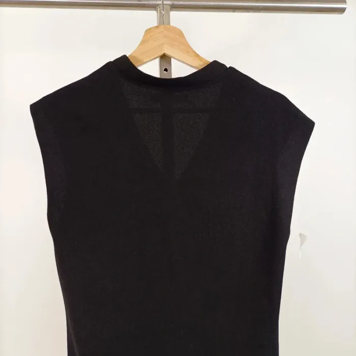 Robe noire sans manches See U Soon – col V, taille XS, détails bas et dos A1076 - photo numéro 6