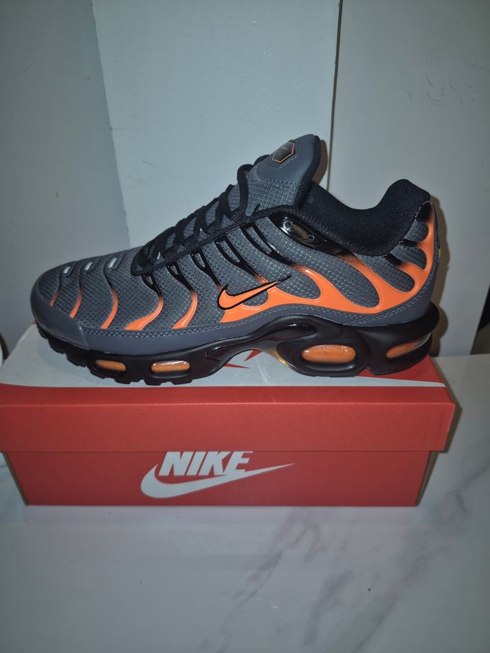 Nike
TN - photo numéro 3