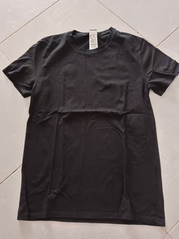 Tee shirt taille 14 15ans