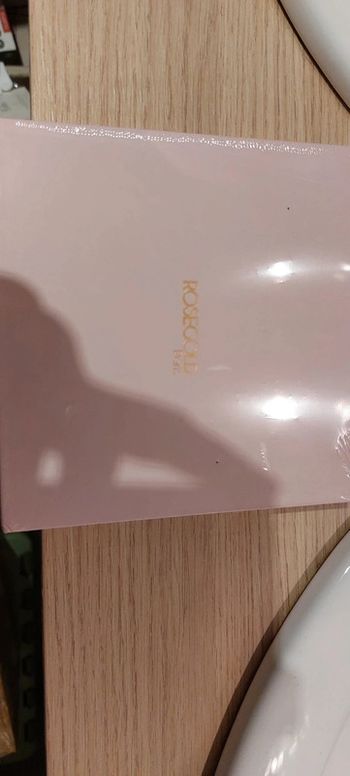 Coffret de 4 rosebox sérum de pousses neuf