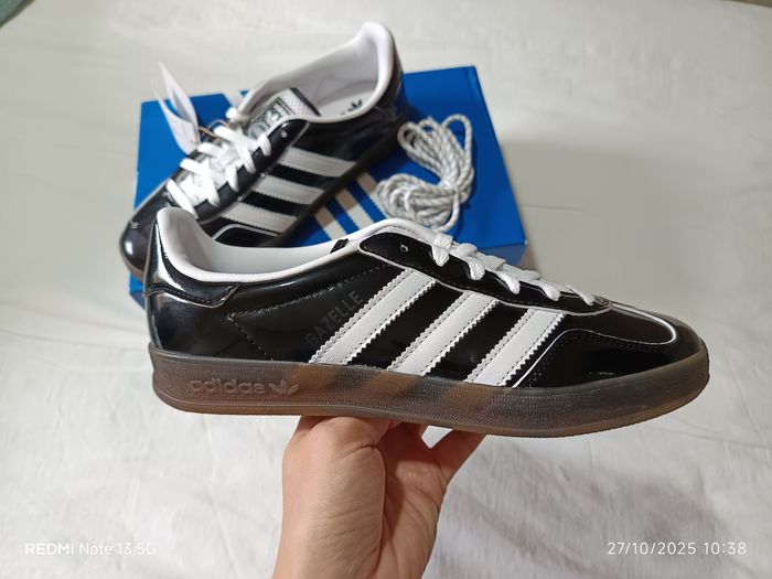 Adidas gazelle indoor noires / blanches. Taille 40 - photo numéro 3