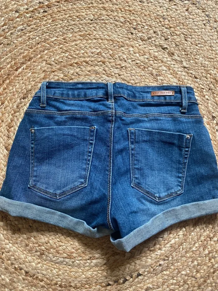 Short en jean 👖 cache cache - photo numéro 2