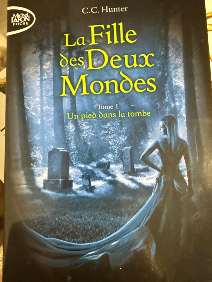 La filles des deux mondes