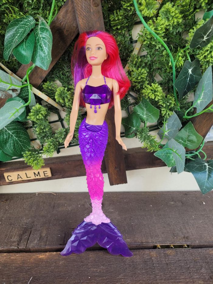 Poupée Barbie sirène