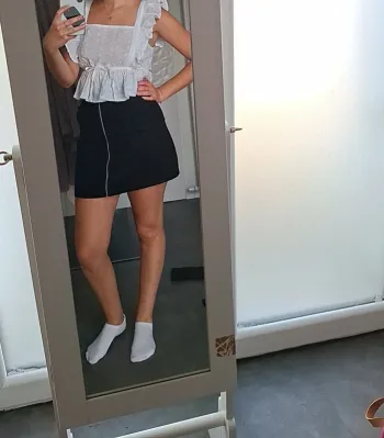 Haut à volants